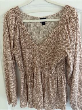 Daytrip Beige Print V-Neck Smocked Peplum Long-Sleeve top